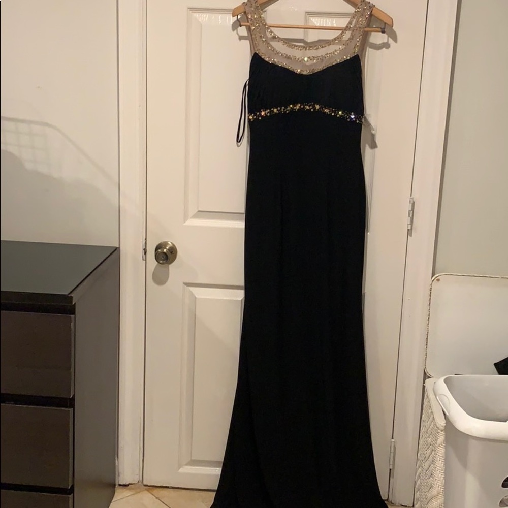 Betsey Adam black sleeveless long gown